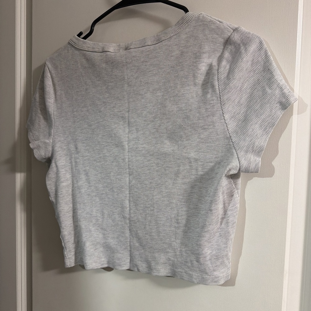 H&M Light Gray Ribbed Crop Top - Picture 2 of 3